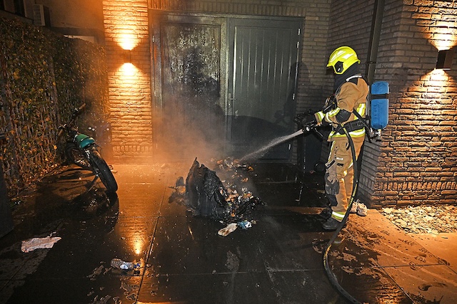 2025/15/20250119-20u46_gb_002_brand_woning_sloterweg.jpg